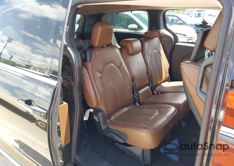 2017 Chrysler Pacifica Limited z USA, uszkodzony, nr VIN 2C4RC1GG9HR633217